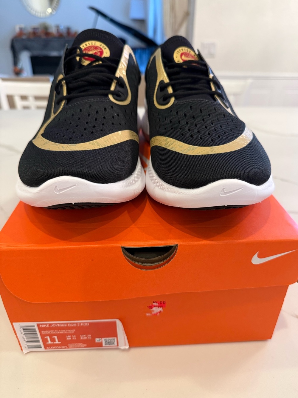 BNIB Nike JoyRide Run 2 POD Size 11 Men’s Black and Gold Running Shoes